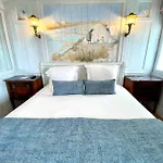Hr Hotel-restaurant & Marin