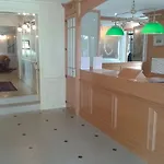 Hr Hotel-restaurant & Marin La Flotte