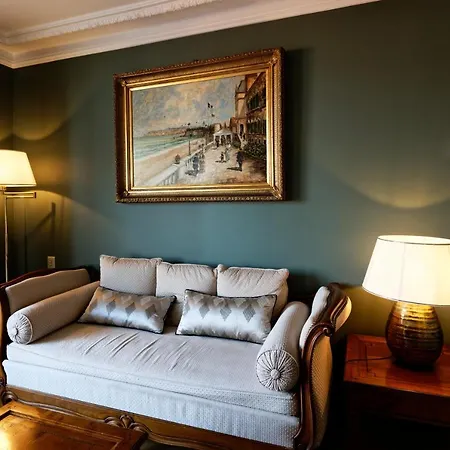 Hr Hotel-restaurant & Marin