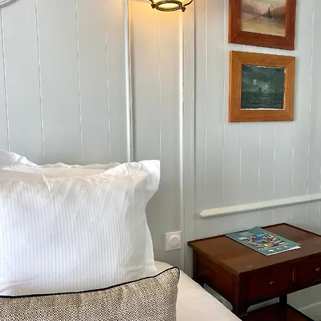 Hr Hotel-restaurant & Marin Hotel