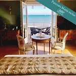 Hr Hotel-restaurant & Marin La Flotte