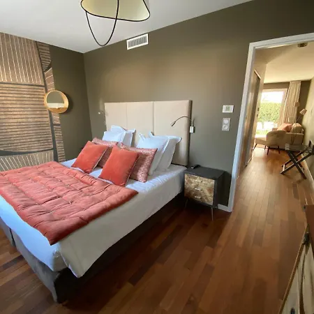 Hr Hotel-restaurant & Marin