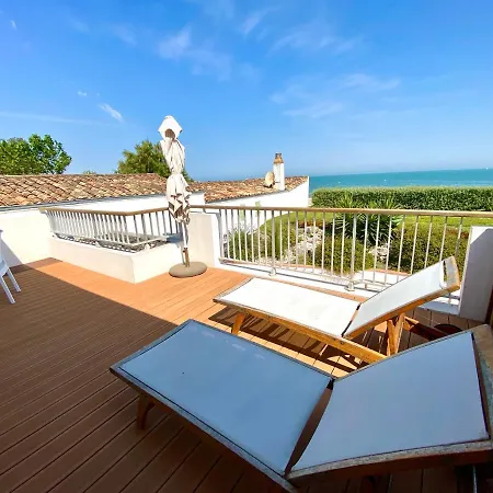 Отель Hr Hotel-restaurant & Marin Ла-Флот