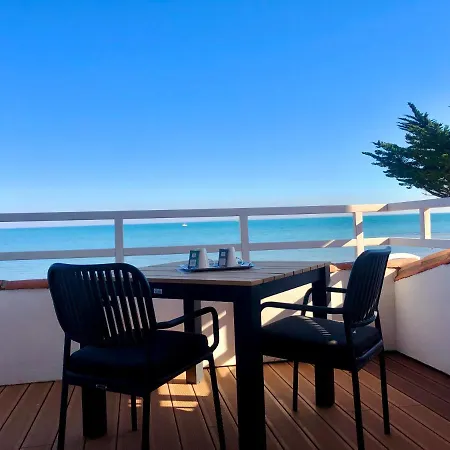 Отель Hr Hotel-restaurant & Marin Ла-Флот