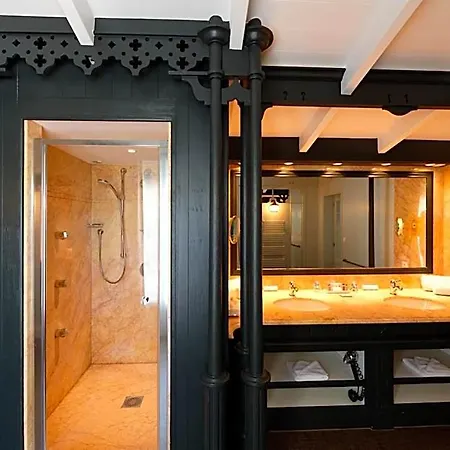 Hr Hotel-restaurant & Marin Hotel