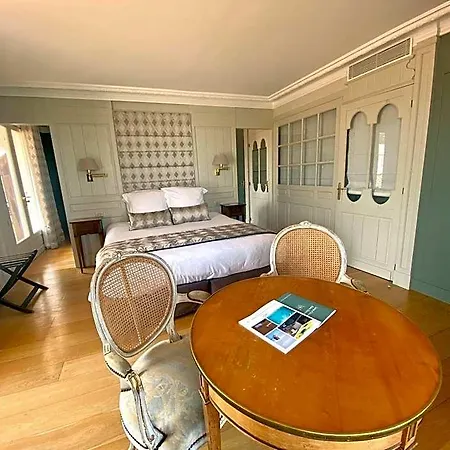 Hr Hotel-restaurant & Marin Hotel 5*