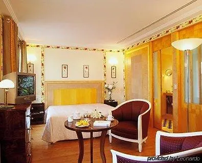 Hr Hotel-restaurant & Marin