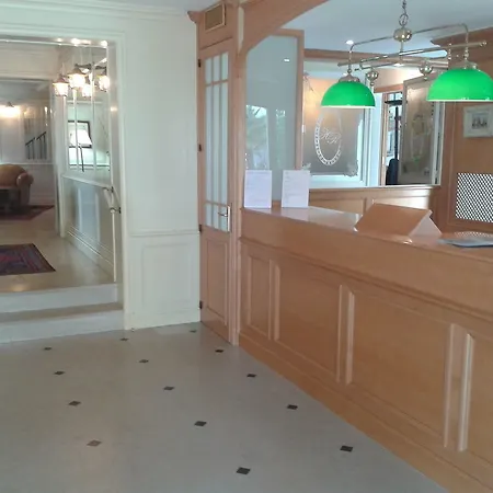 Hr Hotel-restaurant & Marin Ла-Флот