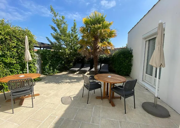 Hr Hotel-restaurant & Marin 5* مدينة لا فلوت