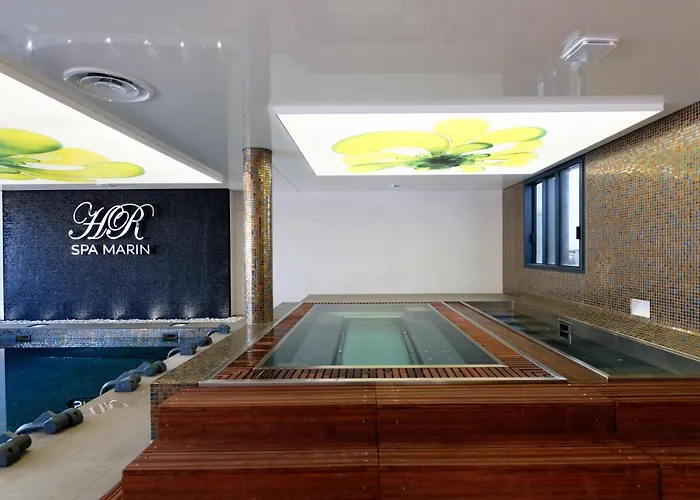 Hr Hotel-restaurant & Marin فندق