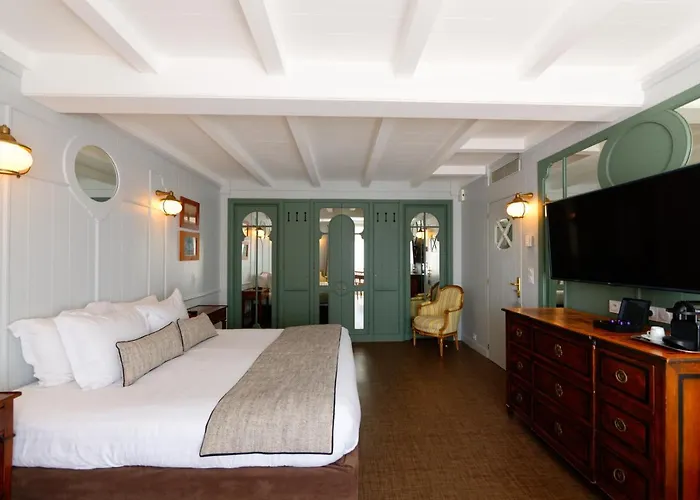 Hr Hotel-restaurant & Marin 5*