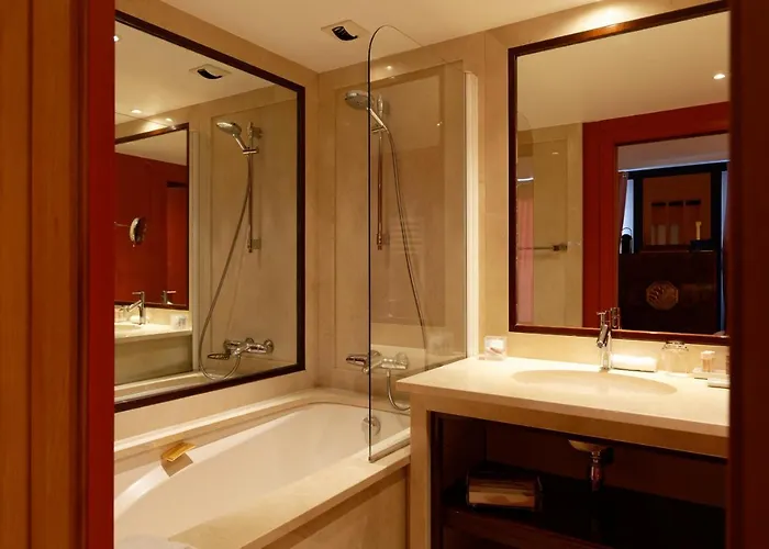 Hr Hotel-restaurant & Marin 5*