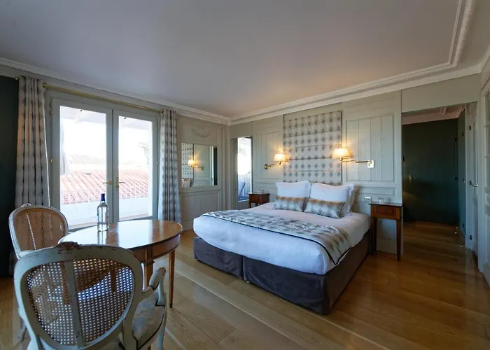 Hr Hotel-restaurant & Marin 5*