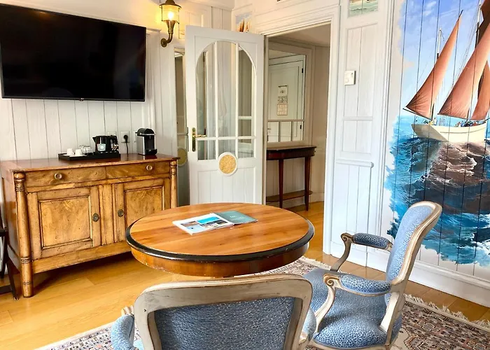 Hr Hotel-restaurant & Marin 5* مدينة لا فلوت