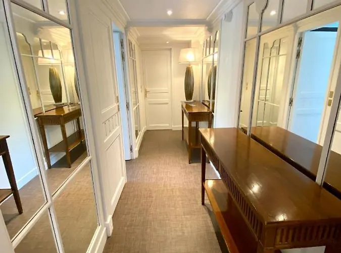 Hr Hotel-restaurant & Marin