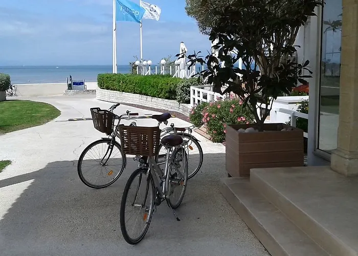 Hr Hotel-restaurant & Marin